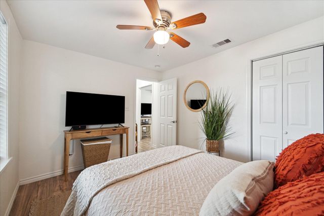 1213 55th Street, Galveston, TX 77551