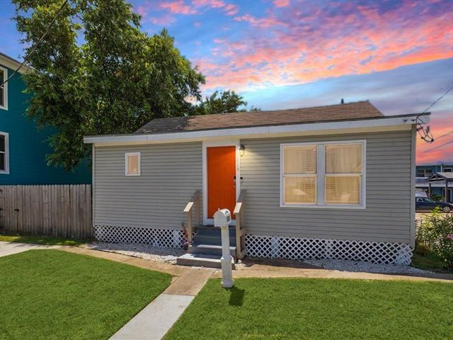 1213 55th Street, Galveston, TX 77551