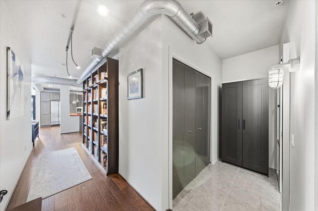 1005 S Shepherd Drive 818, Houston, TX 77019