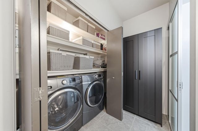 1005 S Shepherd Drive 818, Houston, TX 77019