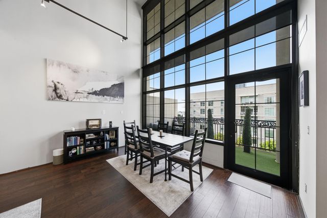 1005 S Shepherd Drive 818, Houston, TX 77019