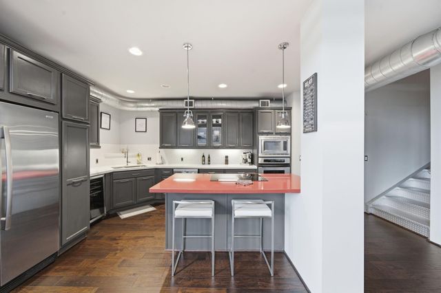 1005 S Shepherd Drive 818, Houston, TX 77019