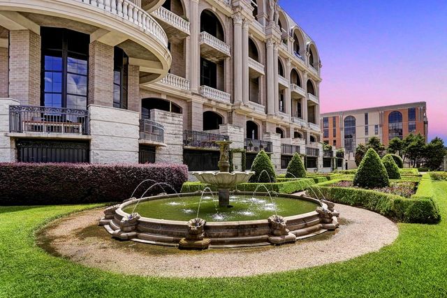 1005 S Shepherd Drive 818, Houston, TX 77019