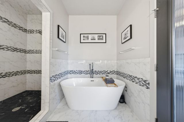 1005 S Shepherd Drive 818, Houston, TX 77019