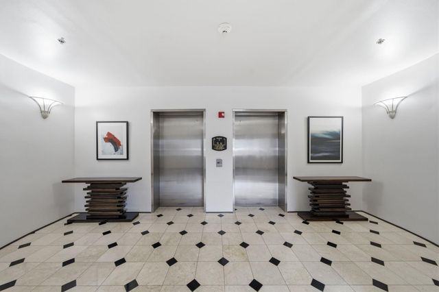 1005 S Shepherd Drive 818, Houston, TX 77019