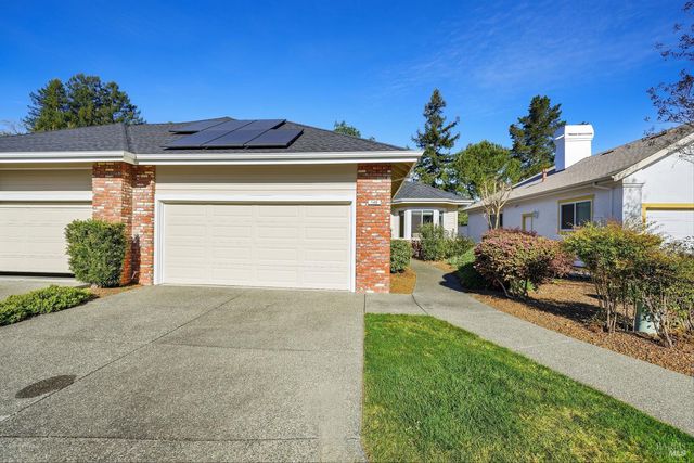 146 White Oak Dr, Santa Rosa, CA 95409