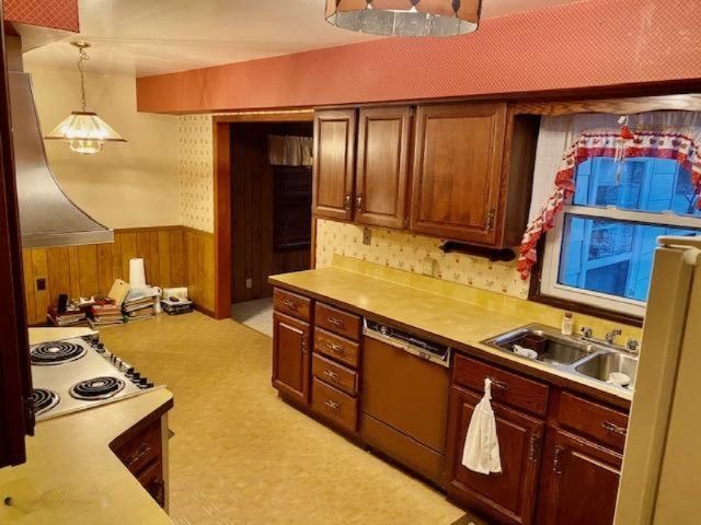 2888 Clarice Street, Kalamazoo, MI 49048