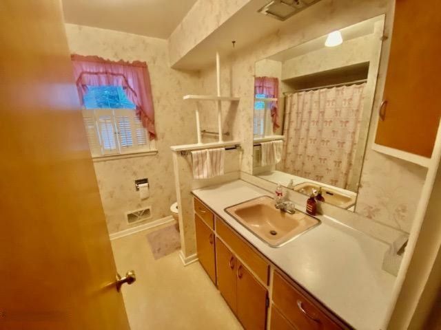 2888 Clarice Street, Kalamazoo, MI 49048