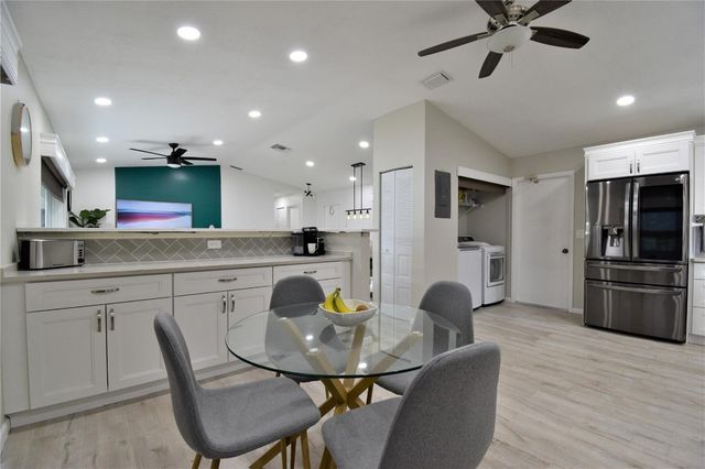 6550 Country Wood Way, Delray Beach, FL 33484