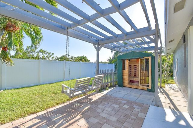 6550 Country Wood Way, Delray Beach, FL 33484