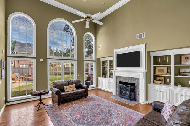 2018 Island Oak Street, Houston, TX 77062