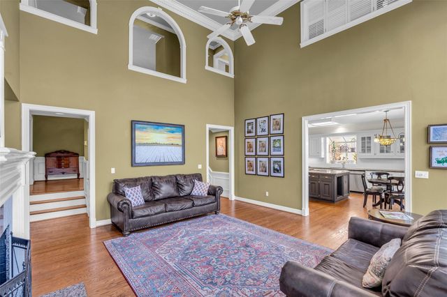 2018 Island Oak Street, Houston, TX 77062