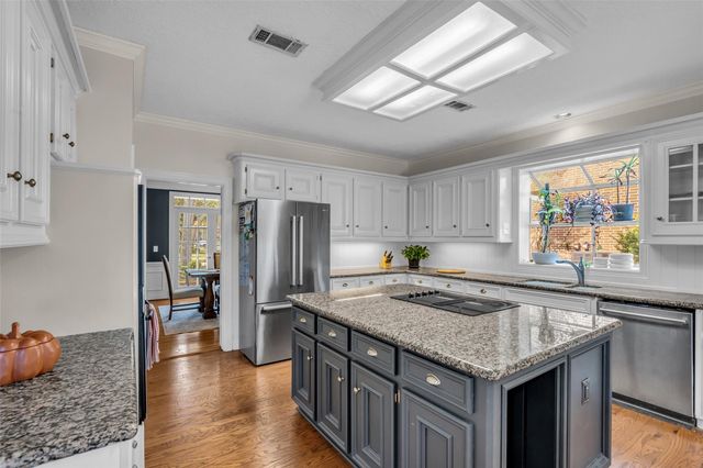 2018 Island Oak Street, Houston, TX 77062
