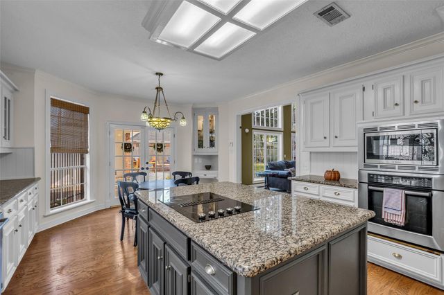 2018 Island Oak Street, Houston, TX 77062