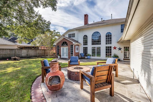 2018 Island Oak Street, Houston, TX 77062