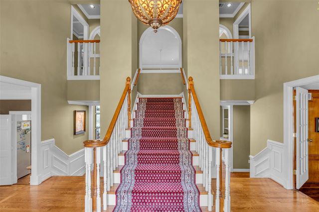2018 Island Oak Street, Houston, TX 77062
