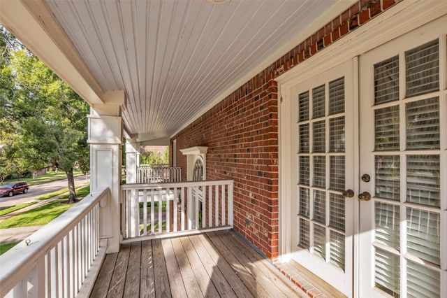 2018 Island Oak Street, Houston, TX 77062