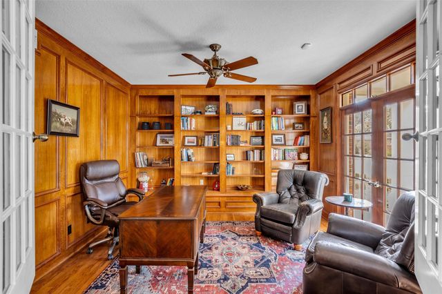 2018 Island Oak Street, Houston, TX 77062