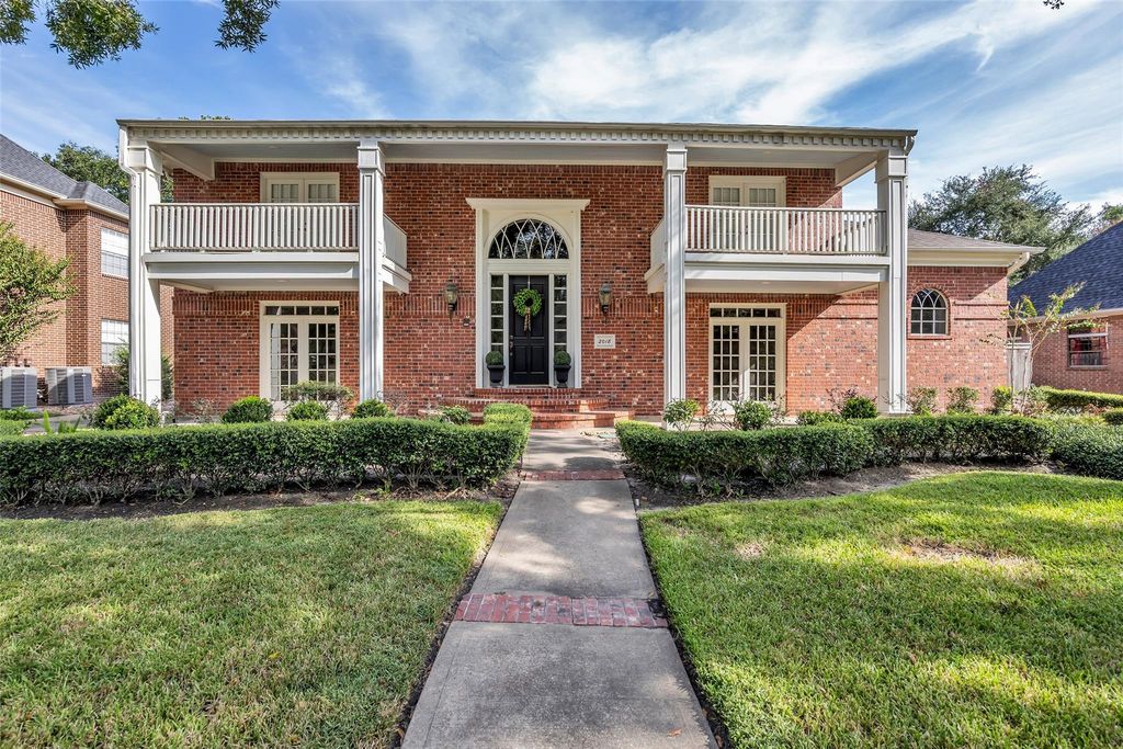 2018 Island Oak Street, Houston, TX 77062
