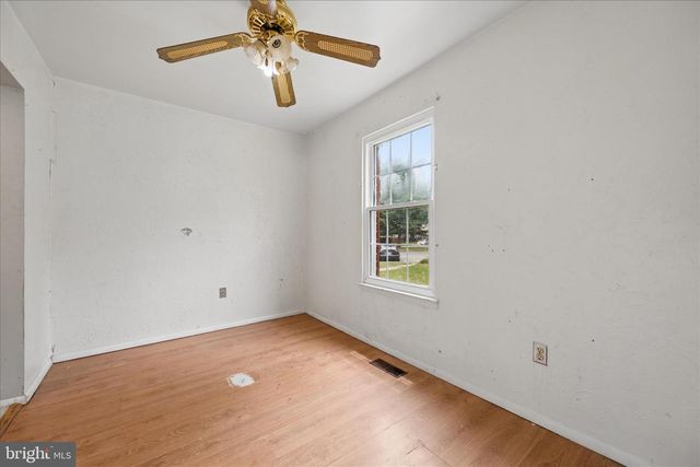 1850 DOVE CT, Severn, MD 21144