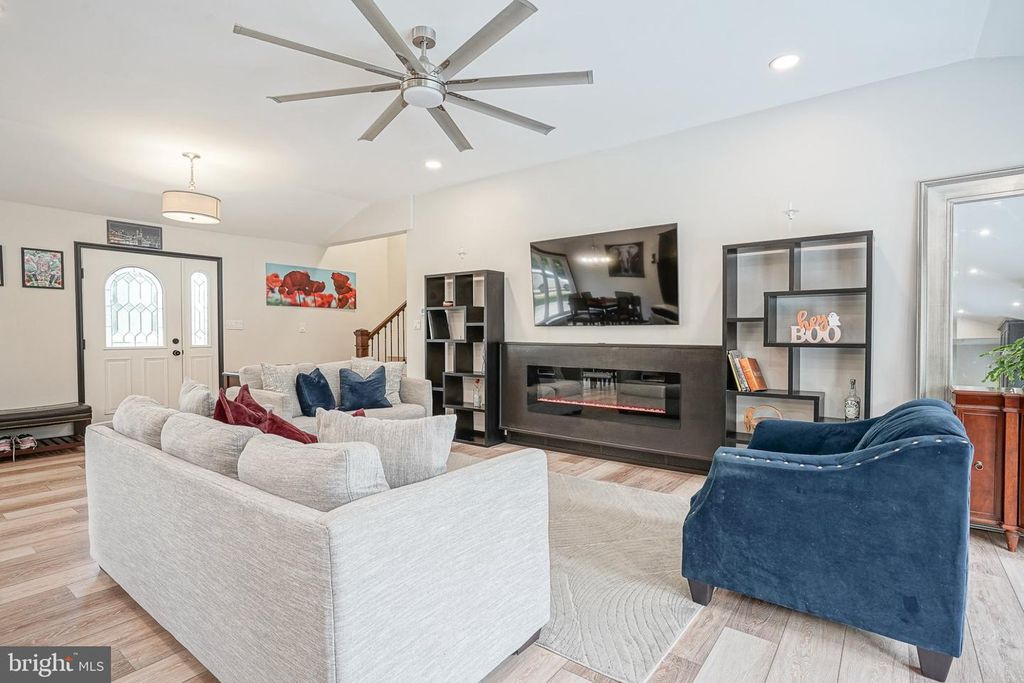 113 BELVEDERE AVE, VINELAND, NJ 08360 — photo 2