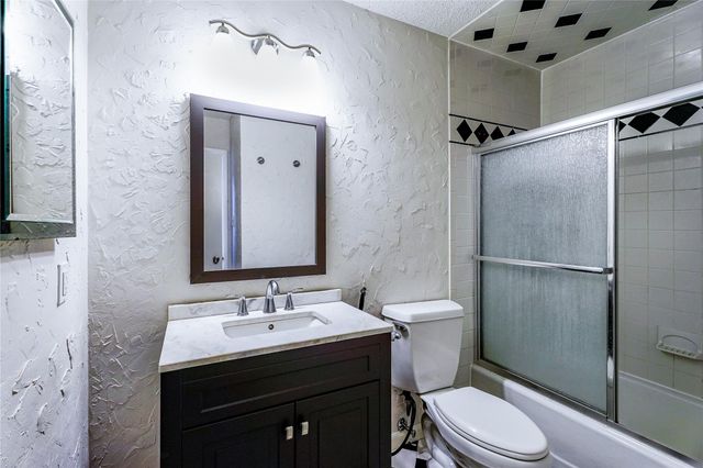 11677 Village Place Drive, Houston, TX 77077