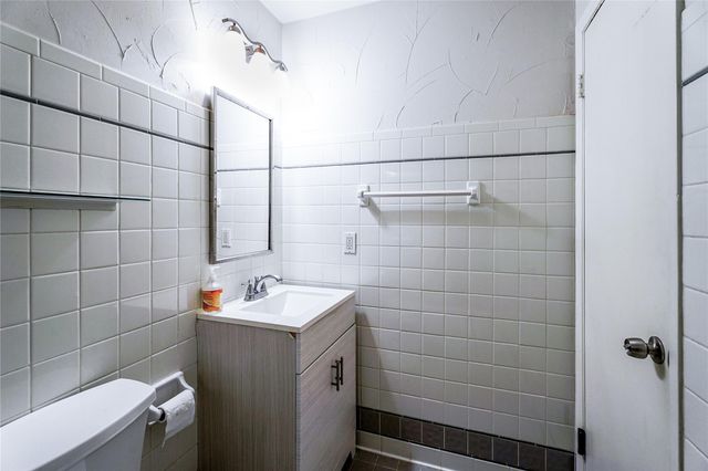 11677 Village Place Drive, Houston, TX 77077