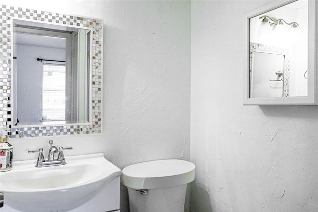 11677 Village Place Drive, Houston, TX 77077