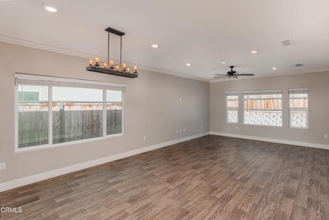 9634 Silver Falls Lane, Shafter, CA 93263