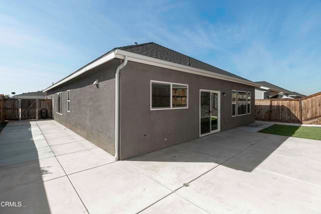 9634 Silver Falls Lane, Shafter, CA 93263