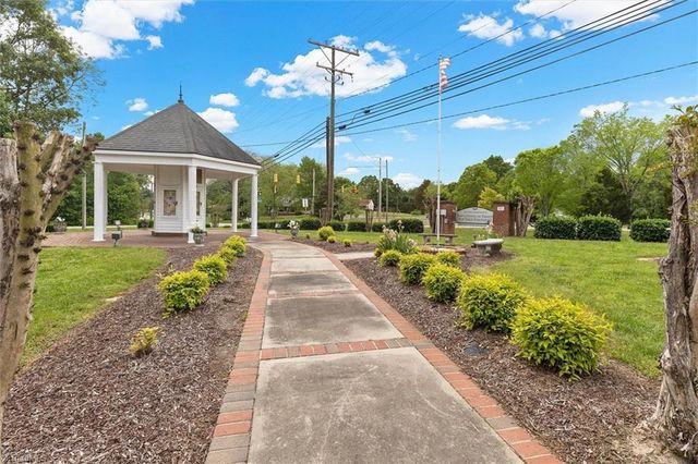 5471 Rock Valley Drive, Trinity, NC 27370