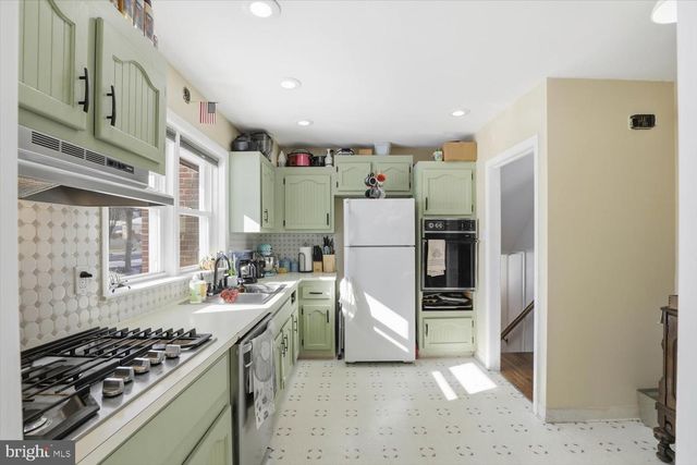 2300 GRING DR, West Lawn, PA 19609