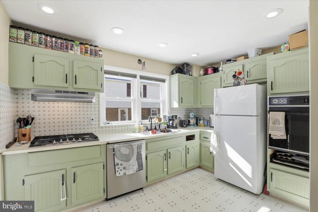 2300 GRING DR, West Lawn, PA 19609