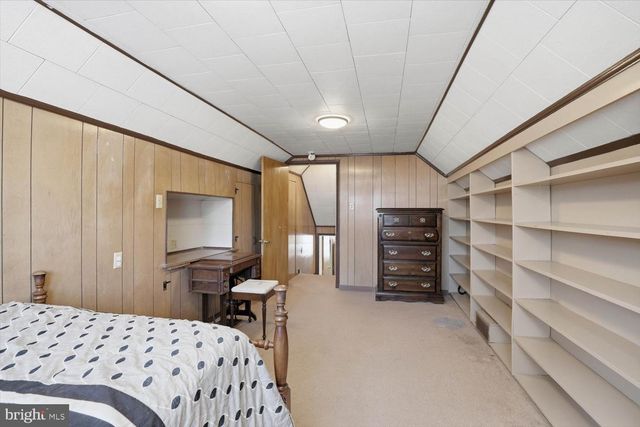 2300 GRING DR, West Lawn, PA 19609