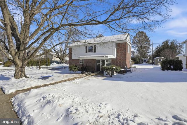 2300 GRING DR, West Lawn, PA 19609