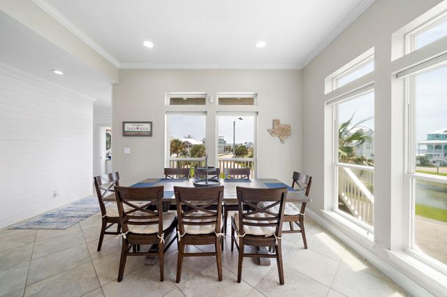 3830 Wentletrap, Galveston, TX 77554