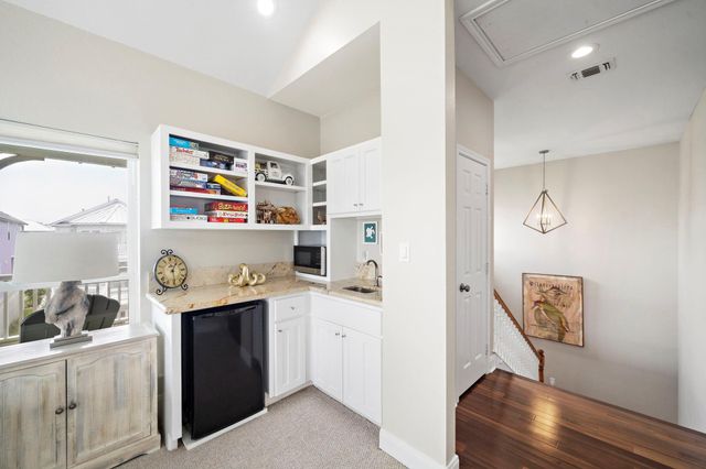 3830 Wentletrap, Galveston, TX 77554