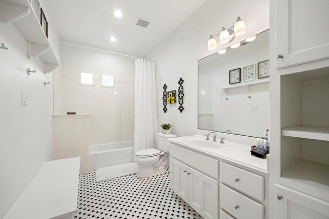 3830 Wentletrap, Galveston, TX 77554