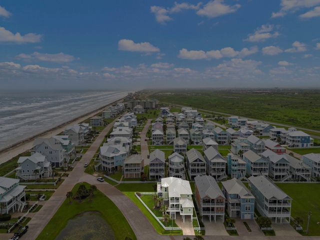 3830 Wentletrap, Galveston, TX 77554