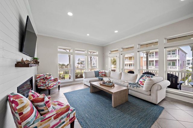 3830 Wentletrap, Galveston, TX 77554