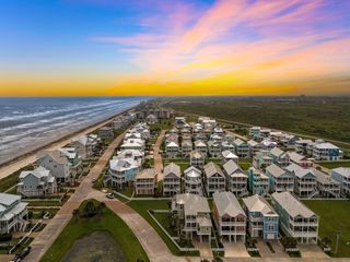 3830 Wentletrap, Galveston, TX 77554