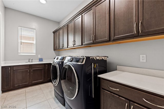 9915 Justin Earl Avenue, Las Vegas, NV 89149