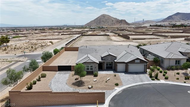 9915 Justin Earl Avenue, Las Vegas, NV 89149