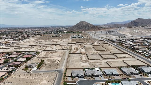 9915 Justin Earl Avenue, Las Vegas, NV 89149