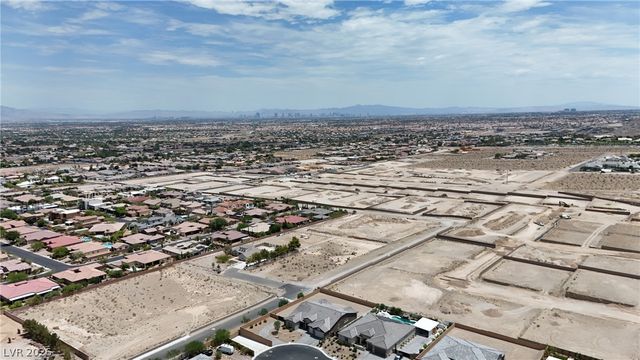 9915 Justin Earl Avenue, Las Vegas, NV 89149