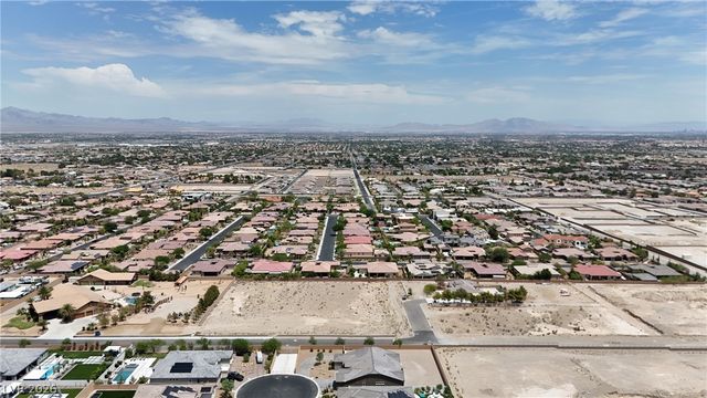 9915 Justin Earl Avenue, Las Vegas, NV 89149