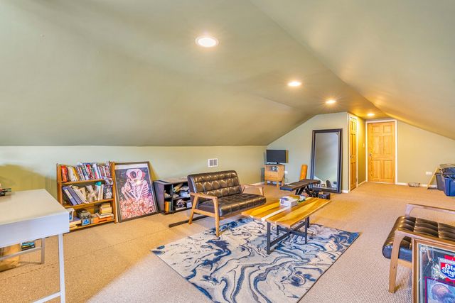 2719 W Pope John Paul II Drive, Chicago, IL 60632