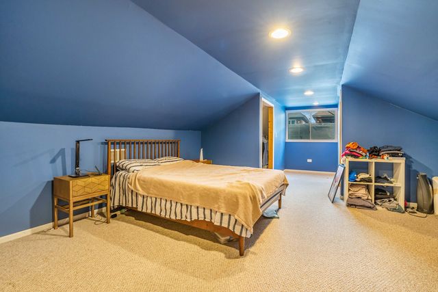 2719 W Pope John Paul II Drive, Chicago, IL 60632