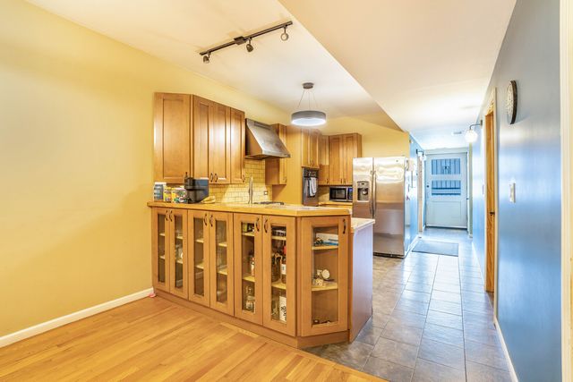 2719 W Pope John Paul II Drive, Chicago, IL 60632