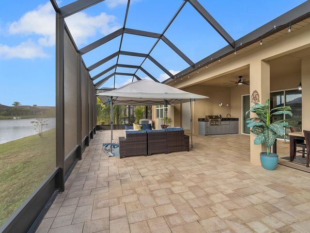 31176 CHESAPEAKE BAY DRIVE, Wesley Chapel, FL 33543